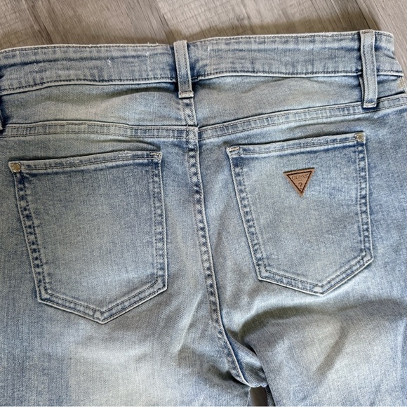 GUESS Mid Rise Skinny Light Blue Jeans - Picture 13 of 13